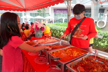 Garden Plaza CNY 2020